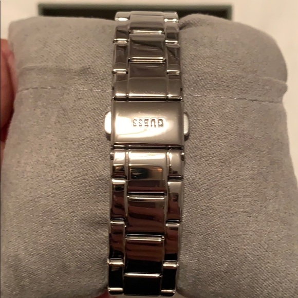 Watch - Picture 3 of 3